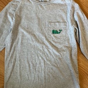Vineyard Vines t shirt Size XS‎